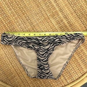 Hollister swim bottoms size L